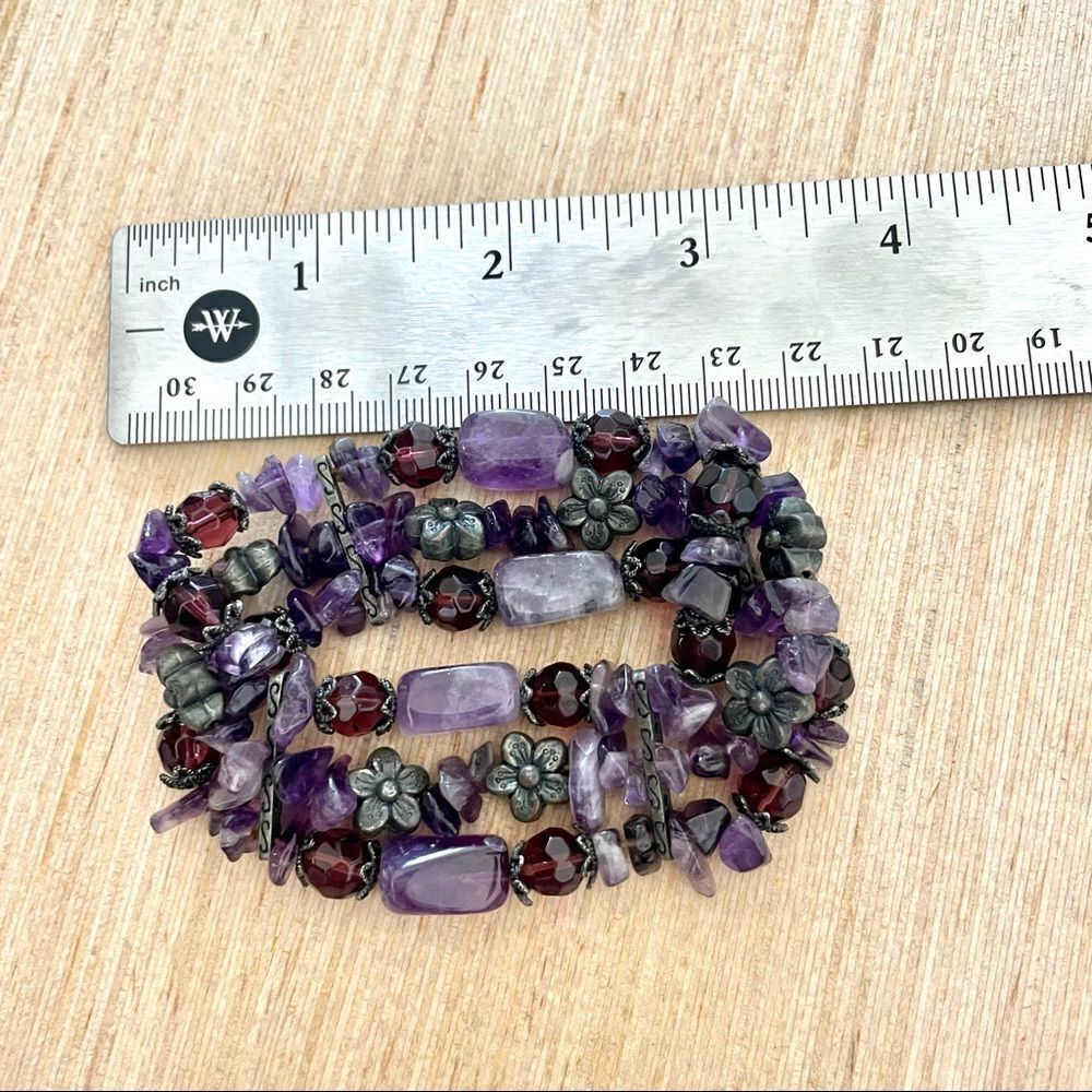 Purple beaded stretchy bracelet - Picture 4 of 9